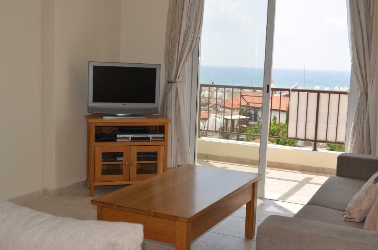 Caiti'S Place Lägenhet Paphos Exteriör bild